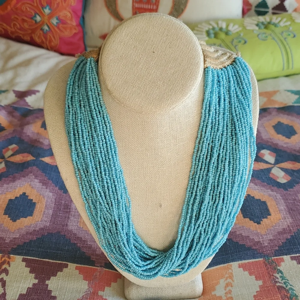 Beaded necklace - Picture 3 of 4